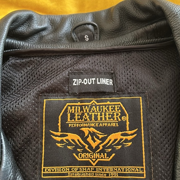 Women’s leather motorcycle jacket - Picture 6 of 16